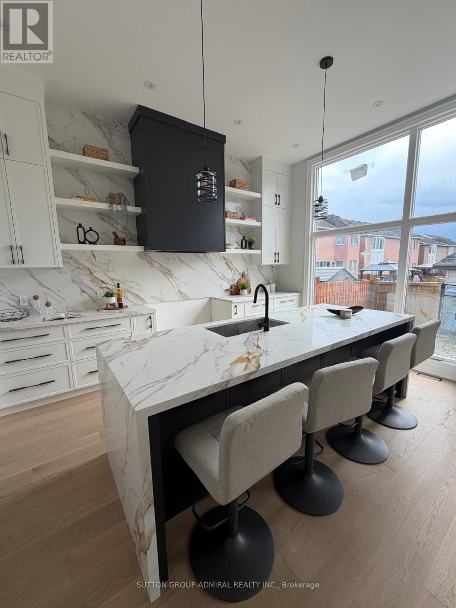 24 Valleywest Road, Brampton, Ontario  L6P 2J9 - Photo 8 - W13036924