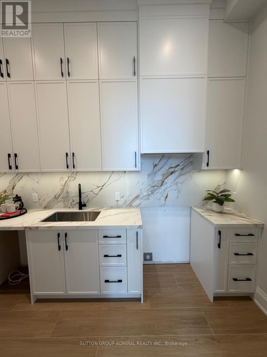 24 Valleywest Road, Brampton, Ontario  L6P 2J9 - Photo 9 - W13036924