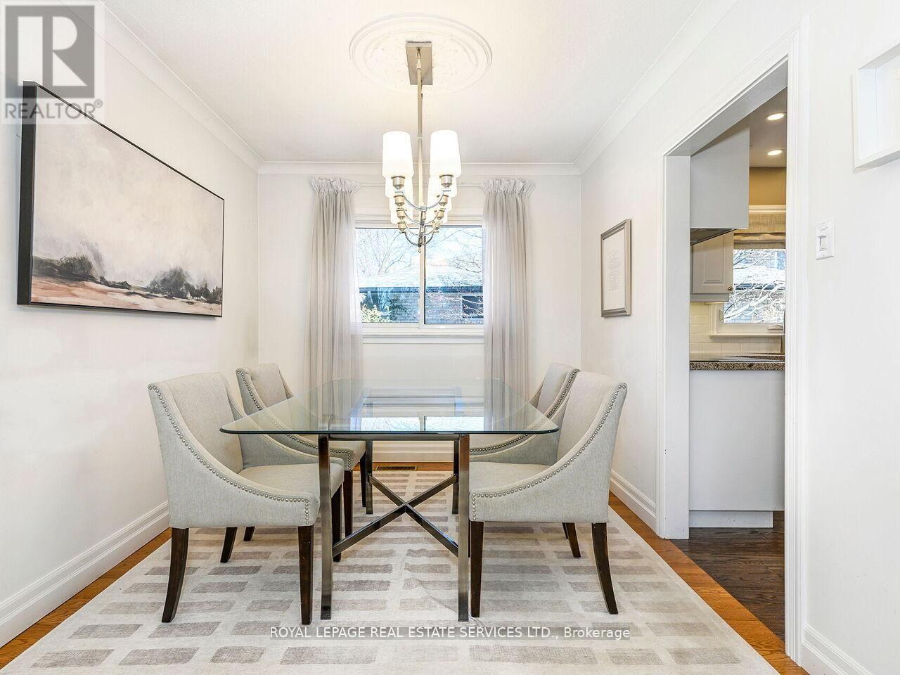 1602 Carletta Drive, Mississauga, Ontario  L4X 1E5 - Photo 12 - W13036926