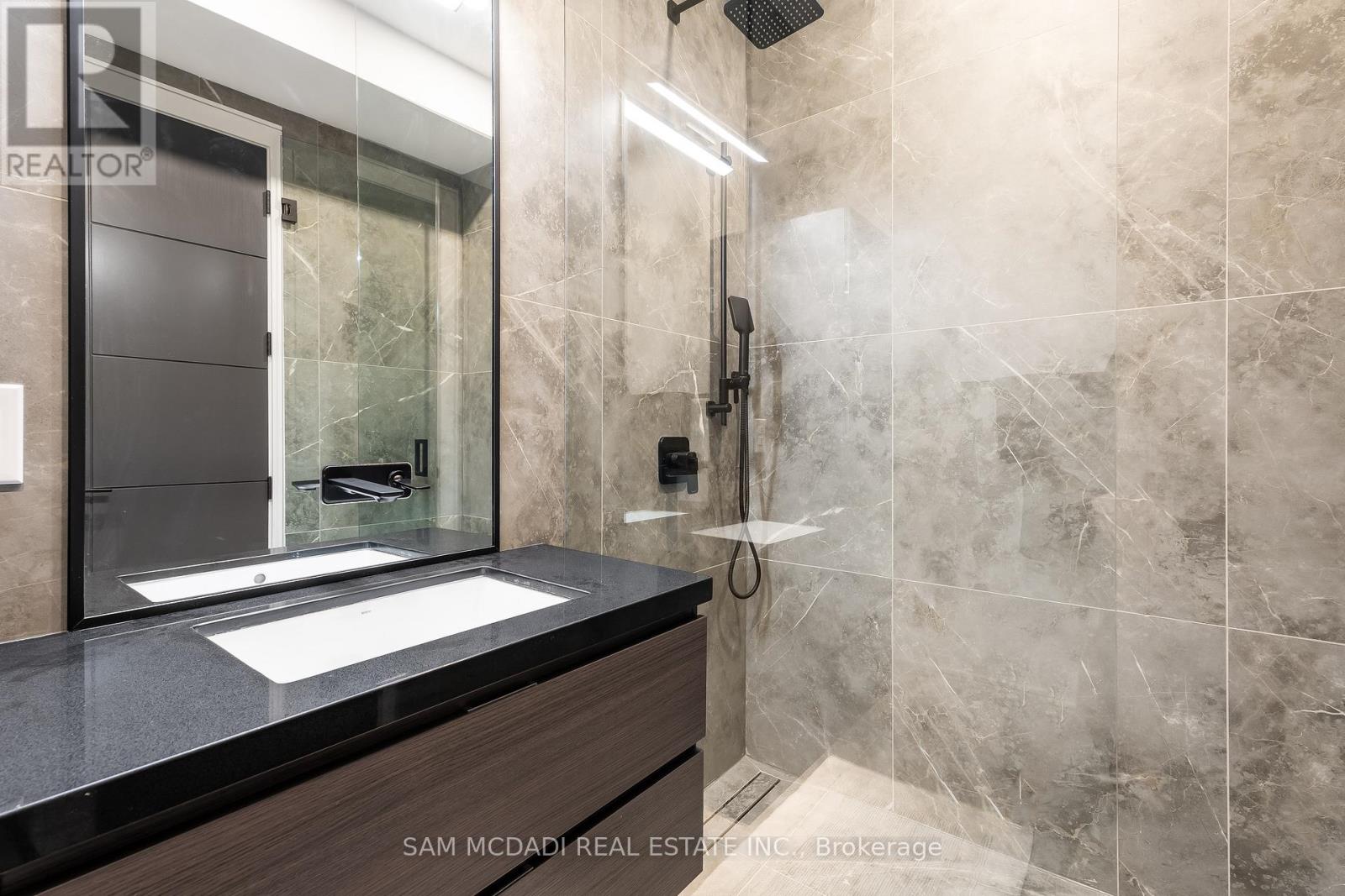 1019 Strathy Avenue, Mississauga, Ontario  L5E 2J5 - Photo 27 - W13036928