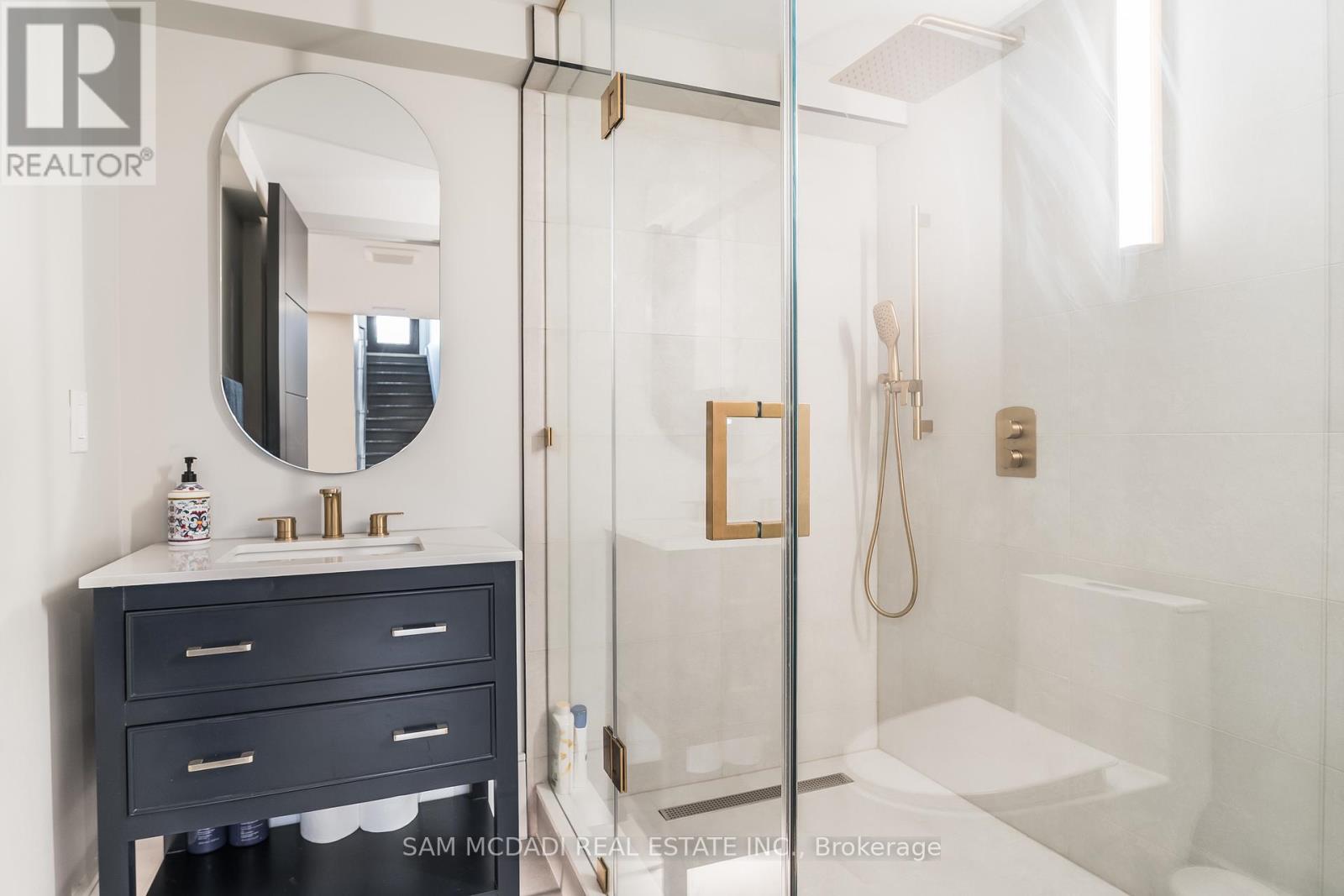 1019 Strathy Avenue, Mississauga, Ontario  L5E 2J5 - Photo 33 - W13036928