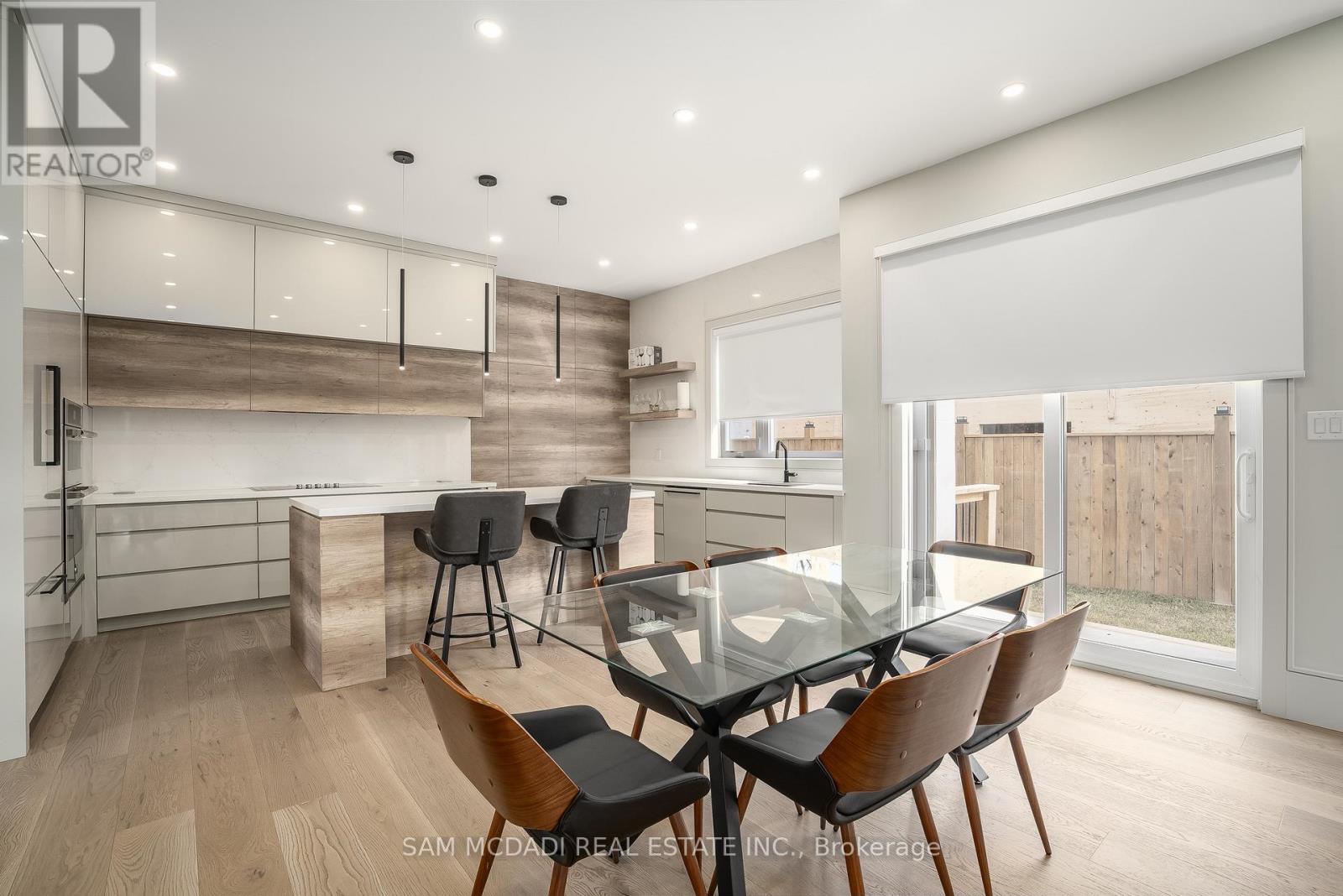 1019 Strathy Avenue, Mississauga, Ontario  L5E 2J5 - Photo 8 - W13036928