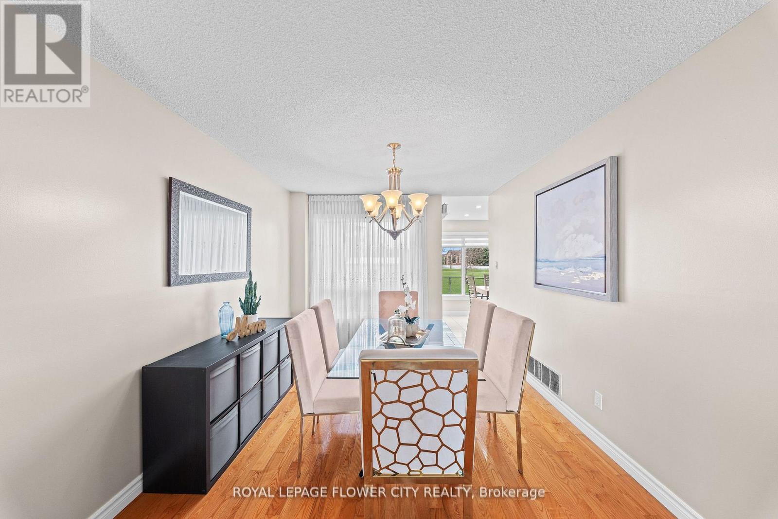 60 Newgreen Crescent, Brampton, Ontario  L6S 4Y5 - Photo 10 - W13036940