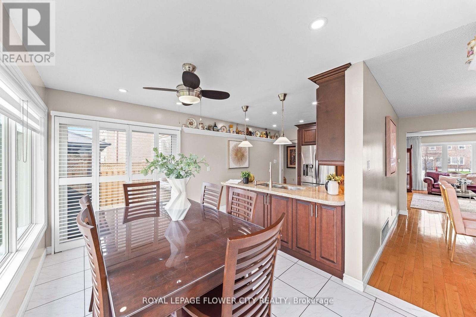 60 Newgreen Crescent, Brampton, Ontario  L6S 4Y5 - Photo 11 - W13036940