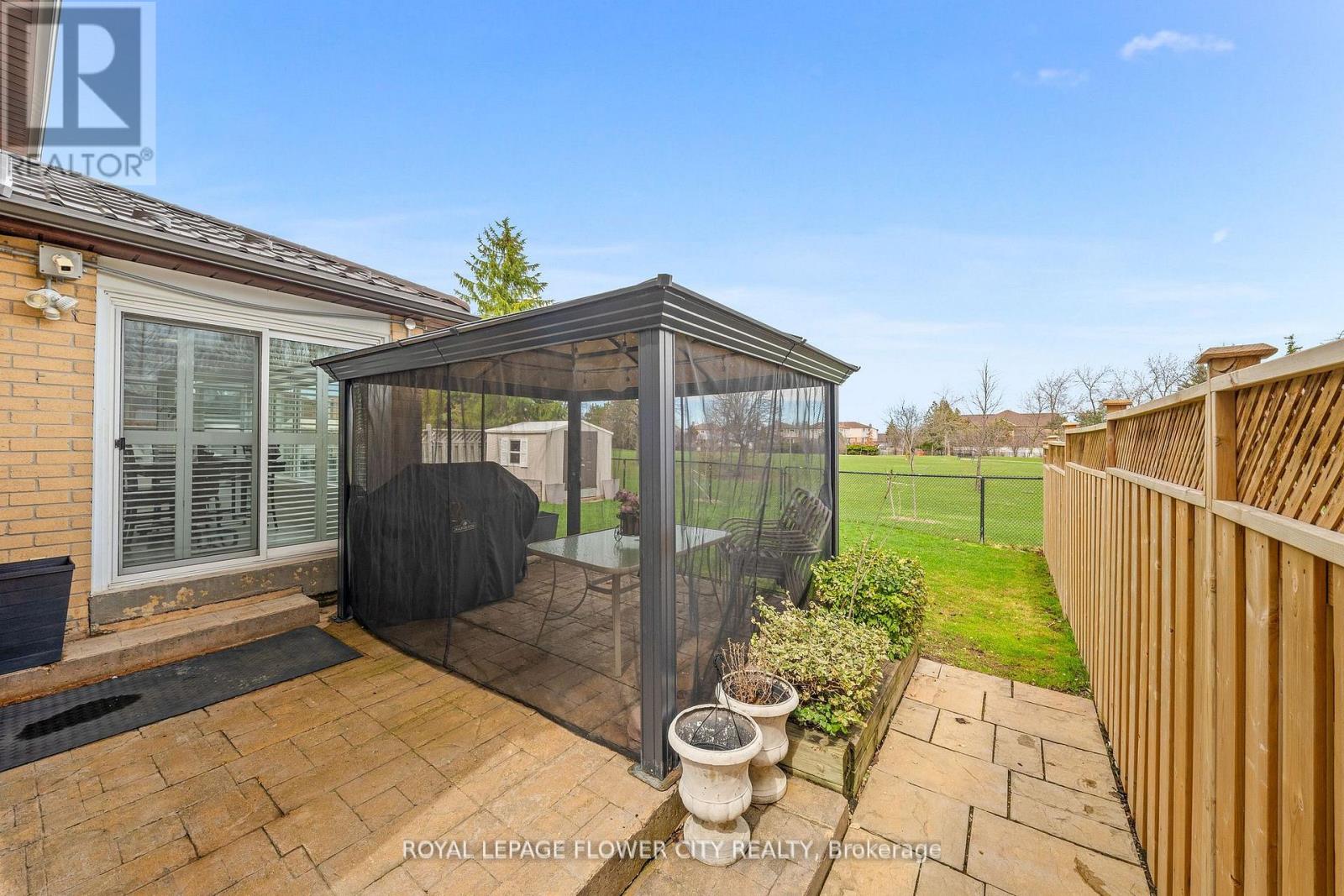 60 Newgreen Crescent, Brampton, Ontario  L6S 4Y5 - Photo 41 - W13036940