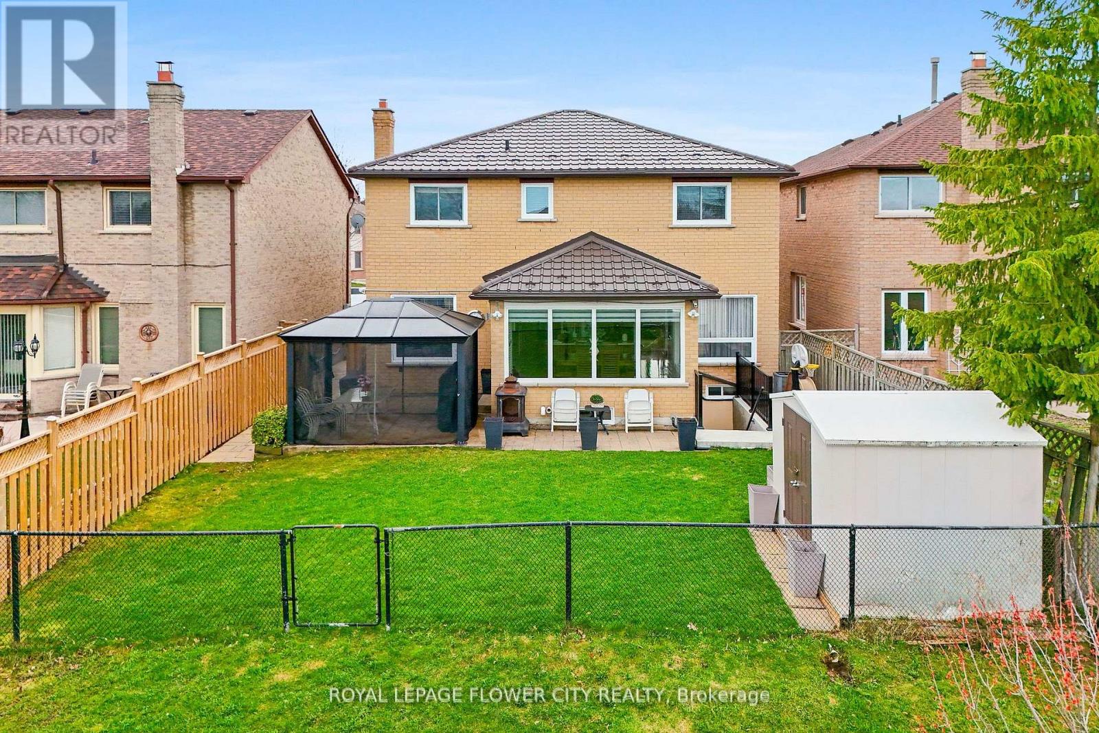60 Newgreen Crescent, Brampton, Ontario  L6S 4Y5 - Photo 43 - W13036940