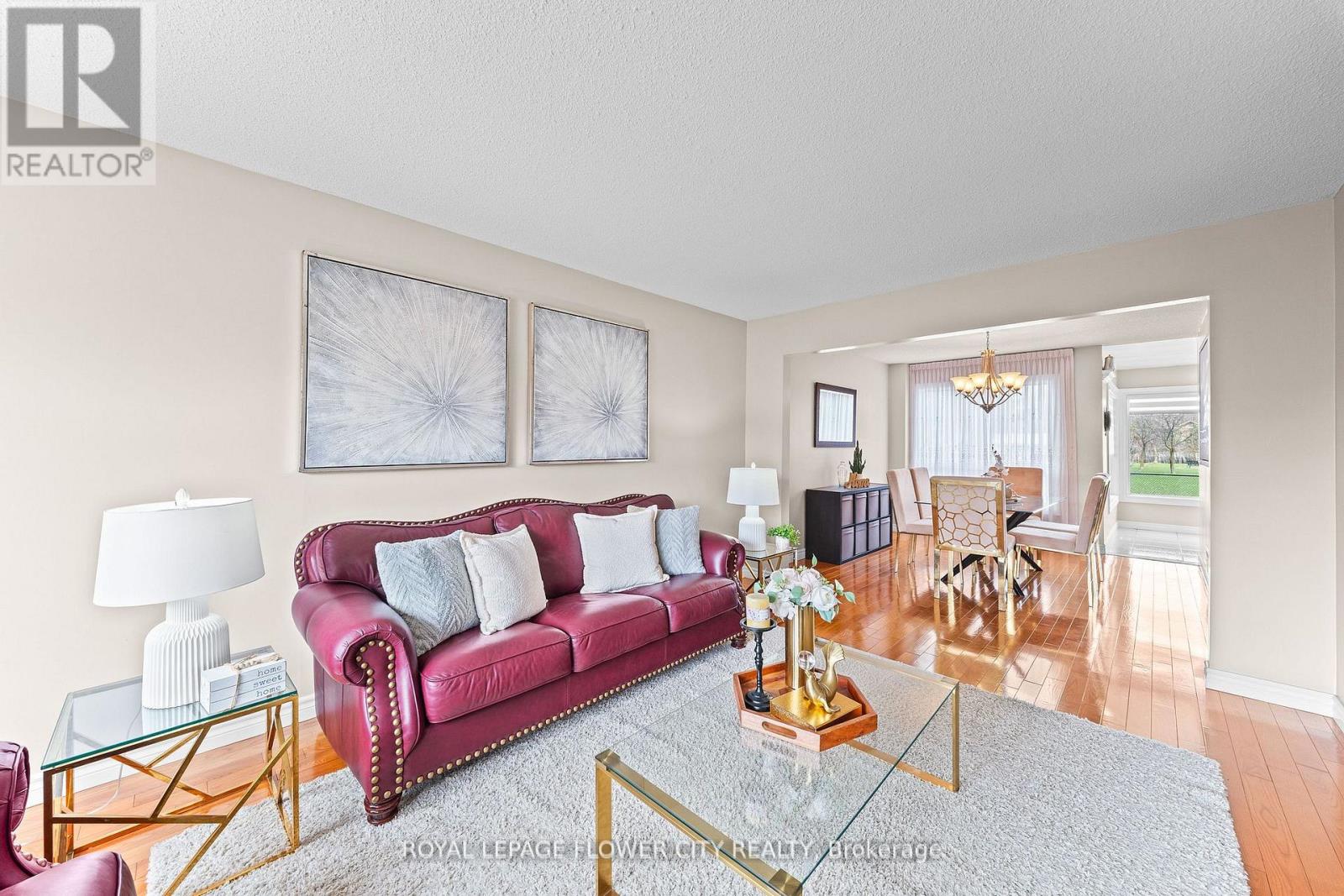 60 Newgreen Crescent, Brampton, Ontario  L6S 4Y5 - Photo 7 - W13036940