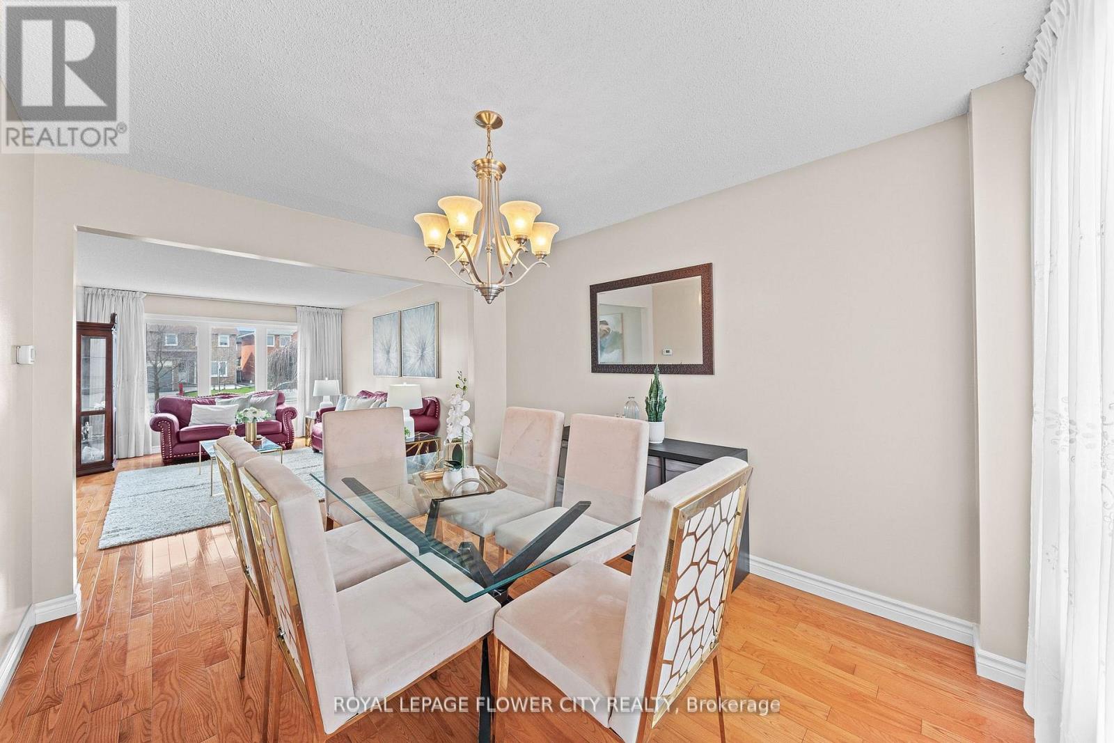 60 Newgreen Crescent, Brampton, Ontario  L6S 4Y5 - Photo 9 - W13036940