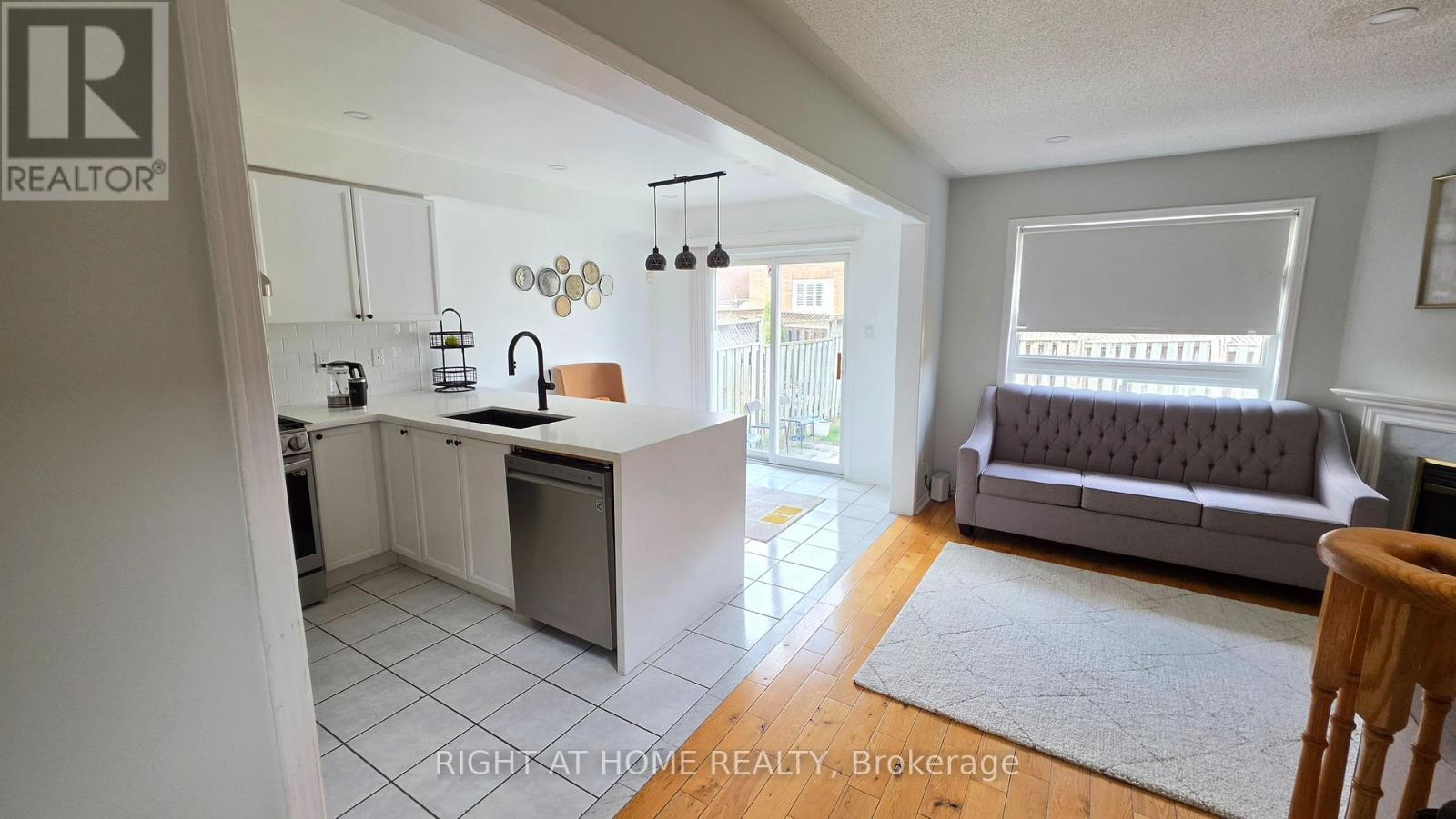 15 Tanglemere Crescent, Brampton, Ontario  L7A 1R7 - Photo 10 - W13036978