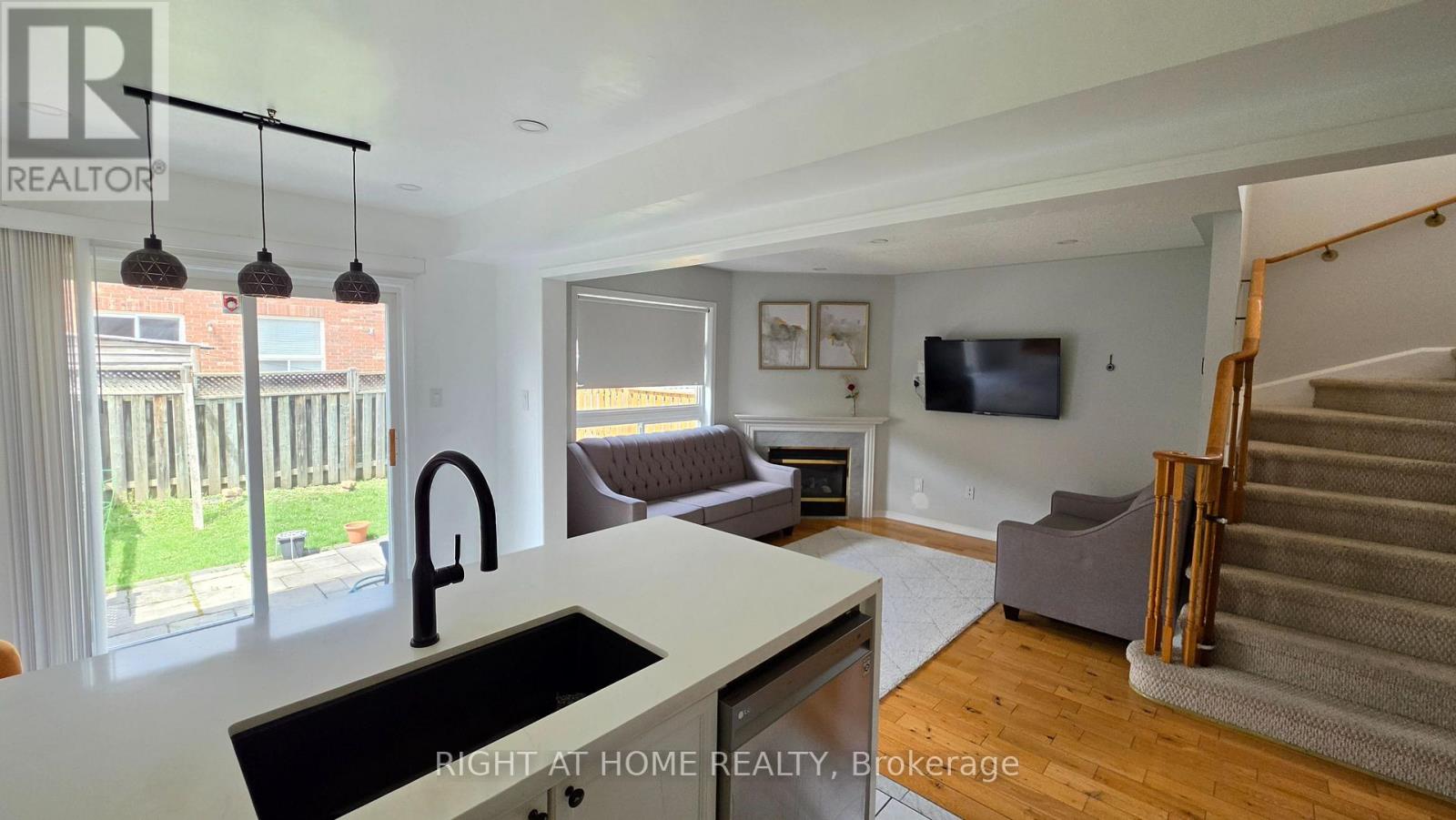 15 Tanglemere Crescent, Brampton, Ontario  L7A 1R7 - Photo 11 - W13036978