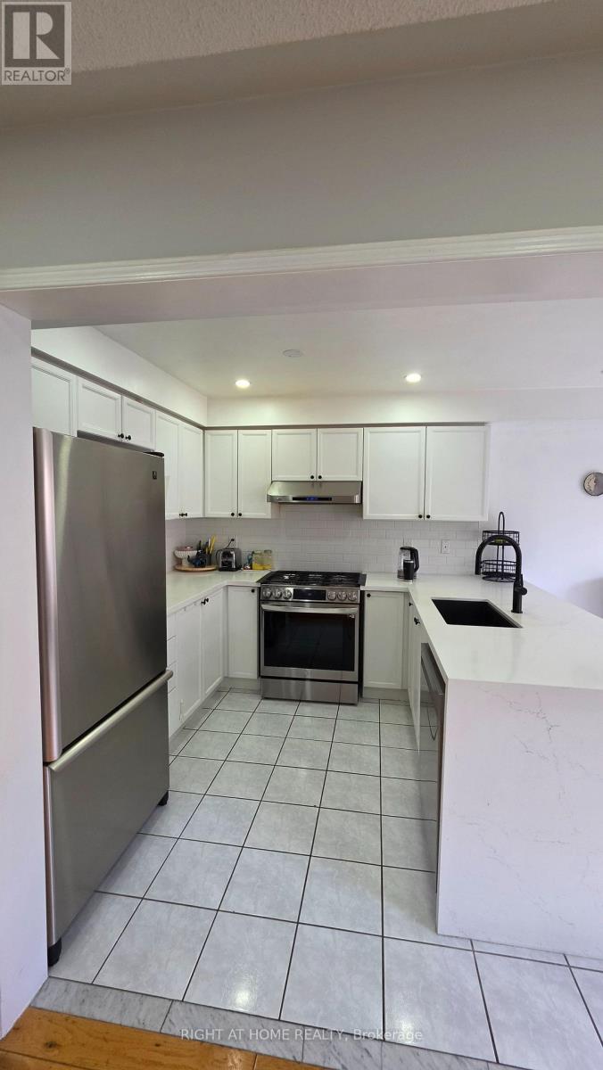 15 Tanglemere Crescent, Brampton, Ontario  L7A 1R7 - Photo 17 - W13036978