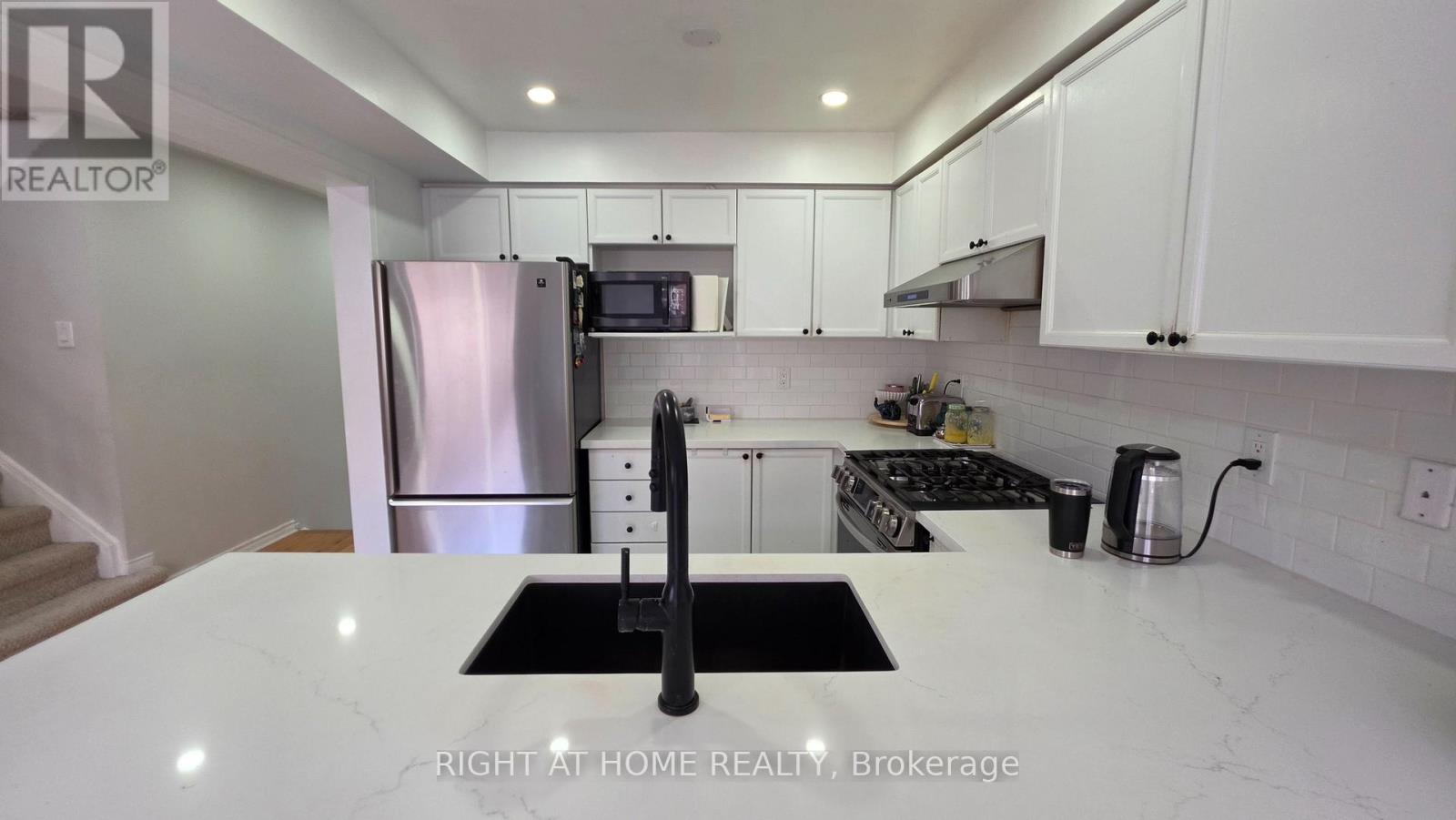 15 Tanglemere Crescent, Brampton, Ontario  L7A 1R7 - Photo 18 - W13036978