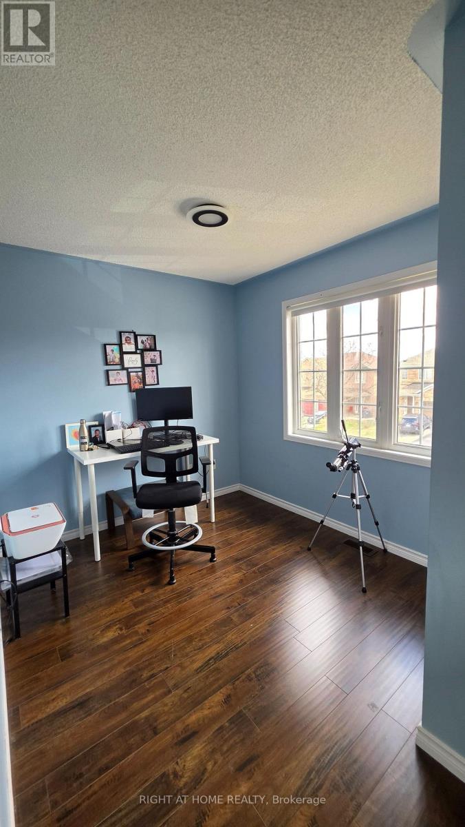 15 Tanglemere Crescent, Brampton, Ontario  L7A 1R7 - Photo 24 - W13036978