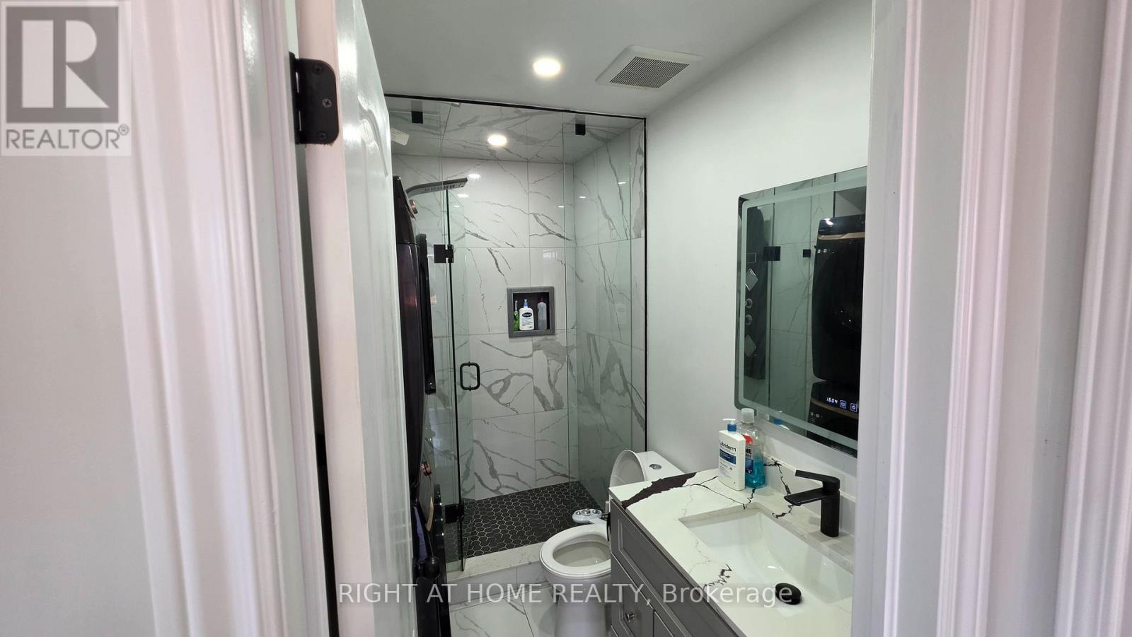 15 Tanglemere Crescent, Brampton, Ontario  L7A 1R7 - Photo 32 - W13036978