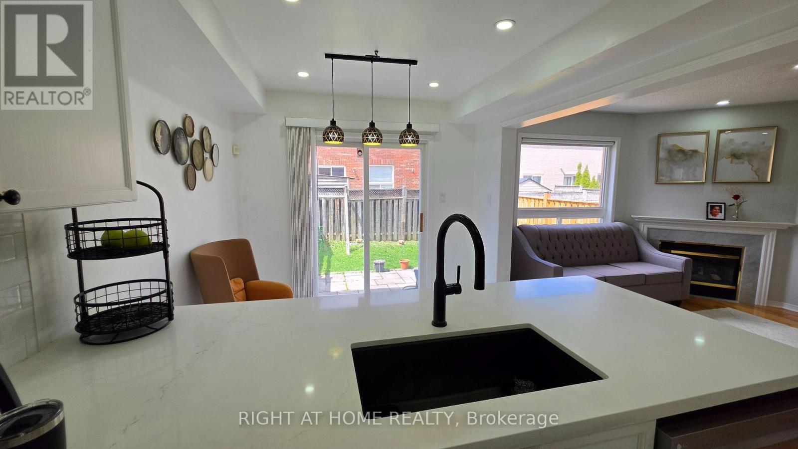 15 Tanglemere Crescent, Brampton, Ontario  L7A 1R7 - Photo 47 - W13036978