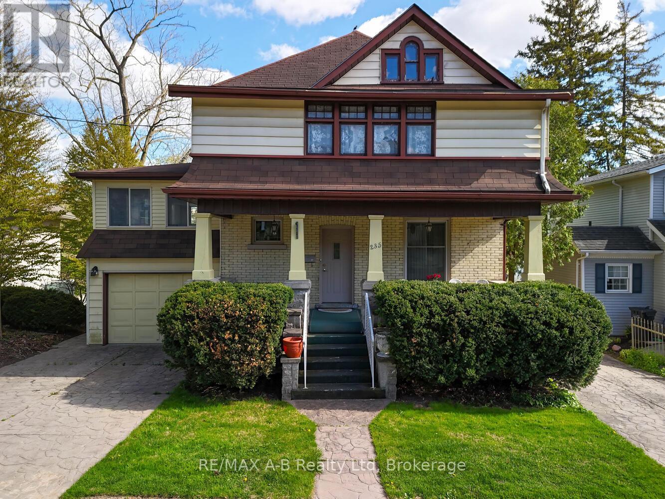 235 William Street, Stratford, Ontario  N5A 4Y2 - Photo 2 - X12730048