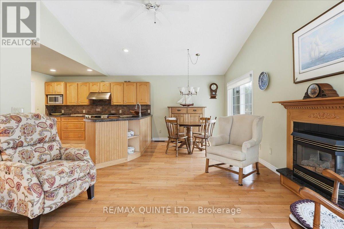 89 Westwind Crescent, Prince Edward County, Ontario  K0K 3L0 - Photo 18 - X12721862