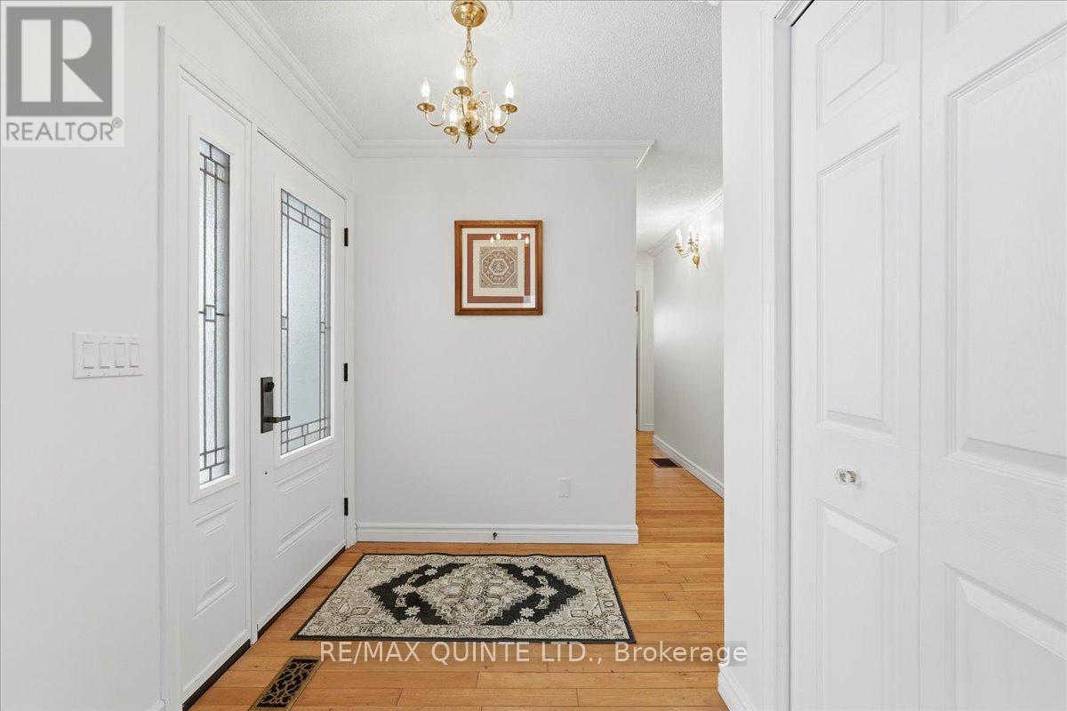 89 Westwind Crescent, Prince Edward County, Ontario  K0K 3L0 - Photo 5 - X12721862