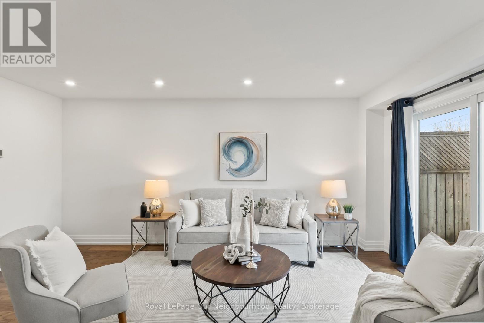 571 Berwick Crescent, Oshawa, Ontario L1J 3E6 - Photo 5 - E13037224