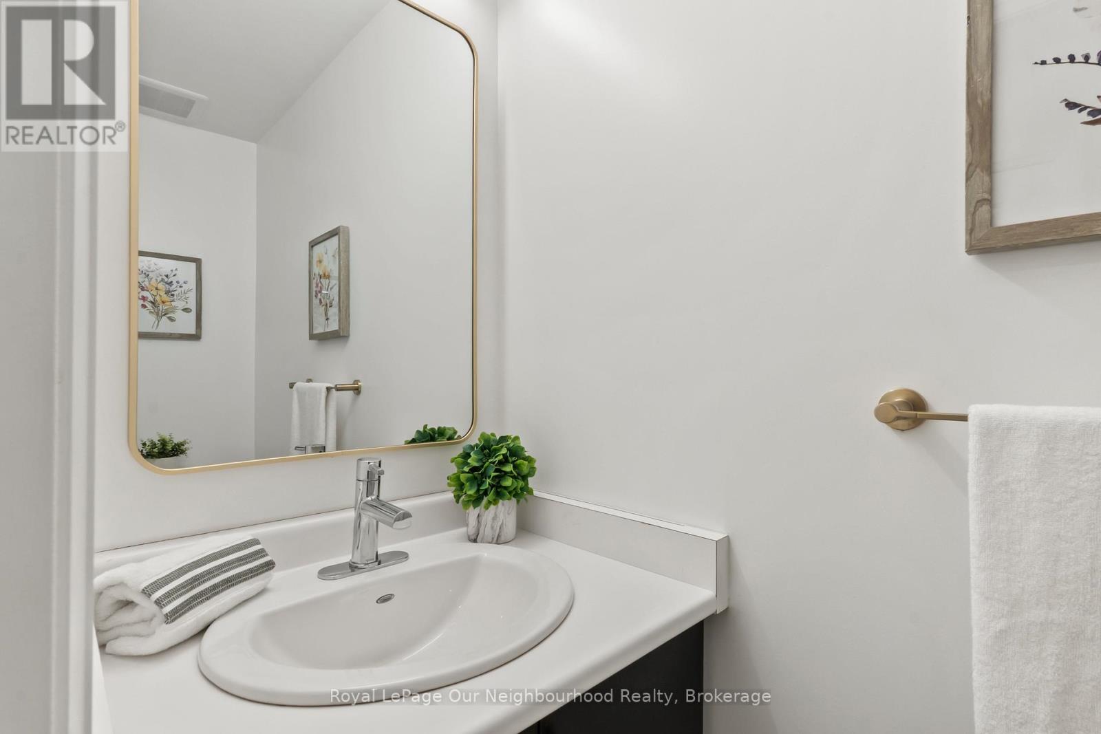 571 Berwick Crescent, Oshawa, Ontario L1J 3E6 - Photo 6 - E13037224