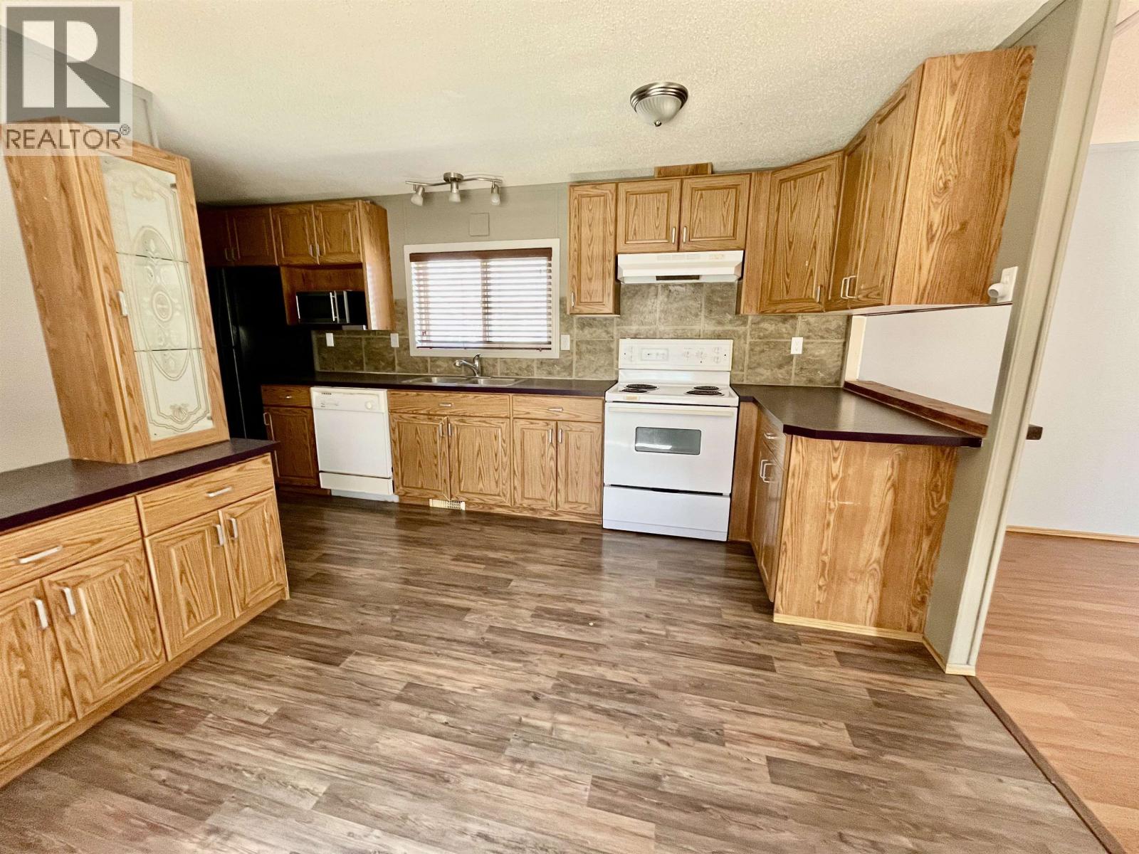 10264 98 Street, Taylor, British Columbia  V0C 2K0 - Photo 2 - R3091594