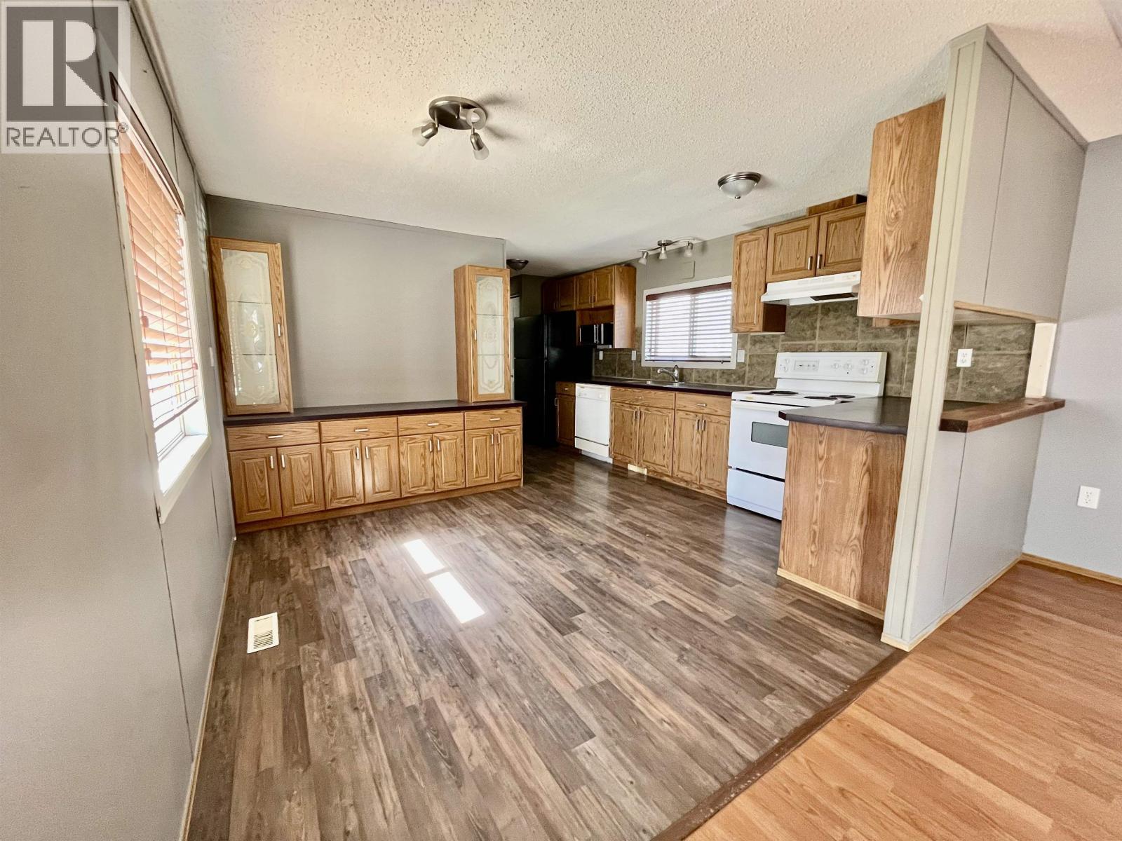 10264 98 Street, Taylor, British Columbia  V0C 2K0 - Photo 5 - R3091594