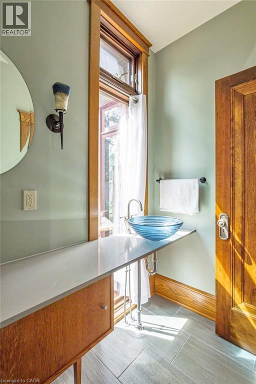 91 Paisley Avenue N, Hamilton, Ontario  L8S 4H2 - Photo 24 - 40823587