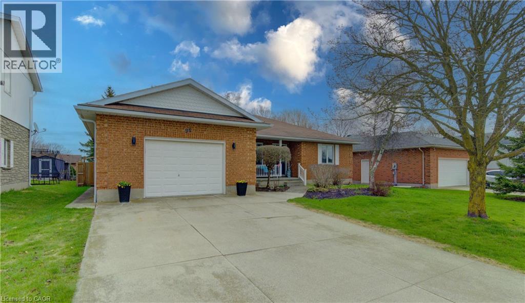 96 KING Street E, Tavistock, Ontario