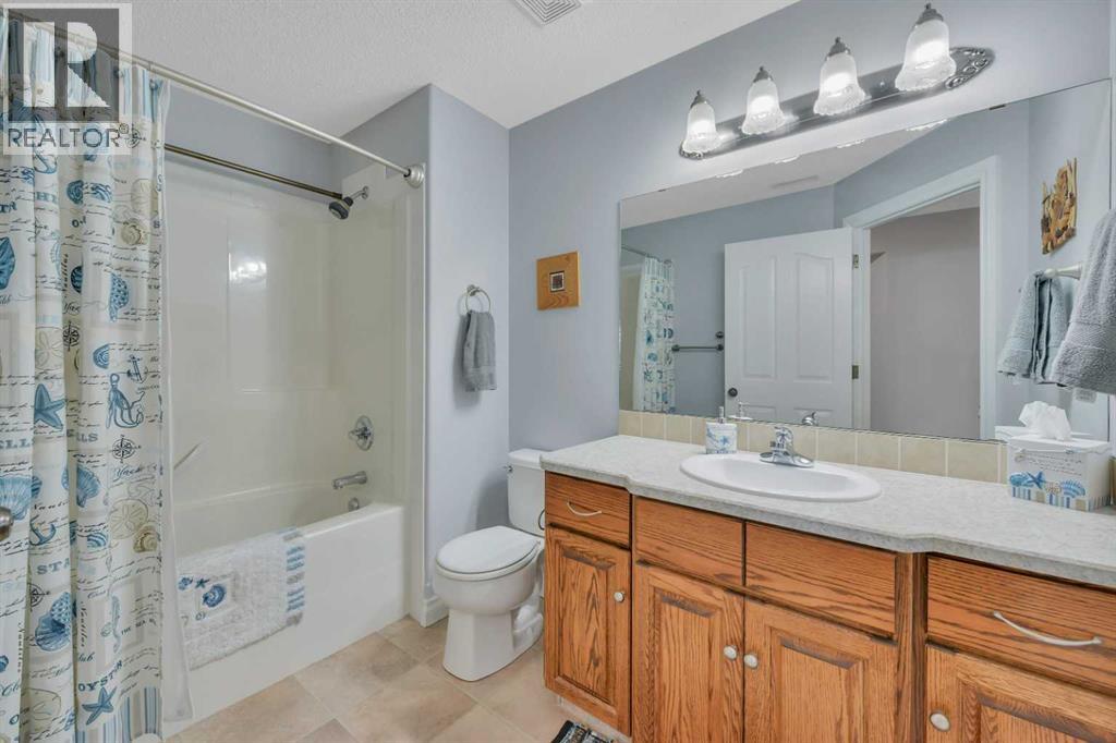 82 Ingram Close, Red Deer, Alberta  T4R 0A3 - Photo 36 - A2303803