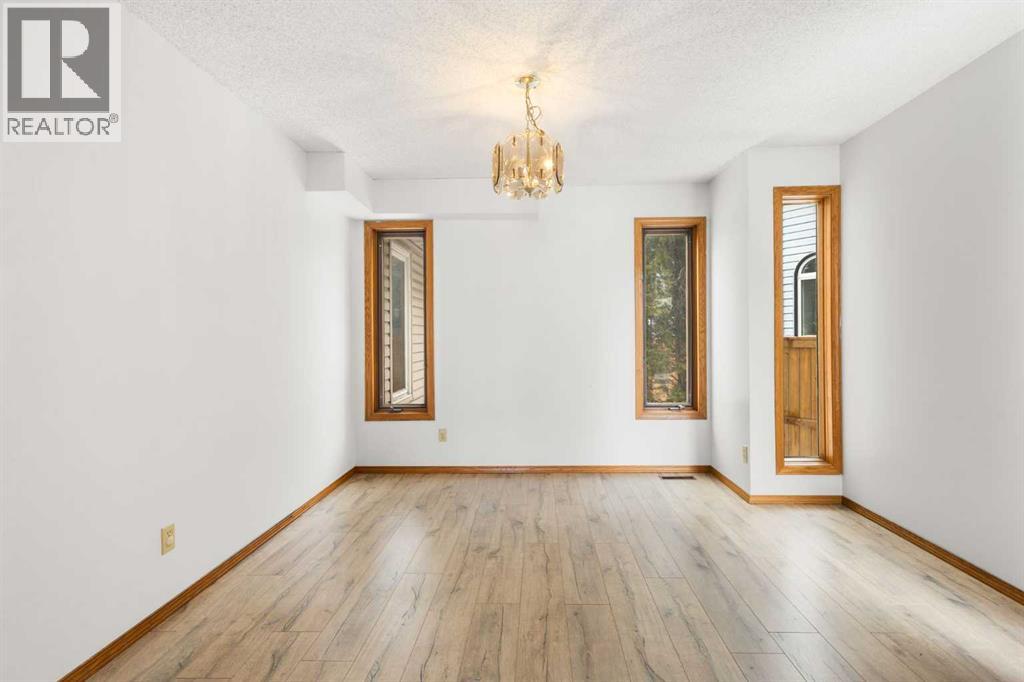 132 Scenic Cove Circle NW, Calgary, Alberta  T3L 1M9 - Photo 6 - A2284377