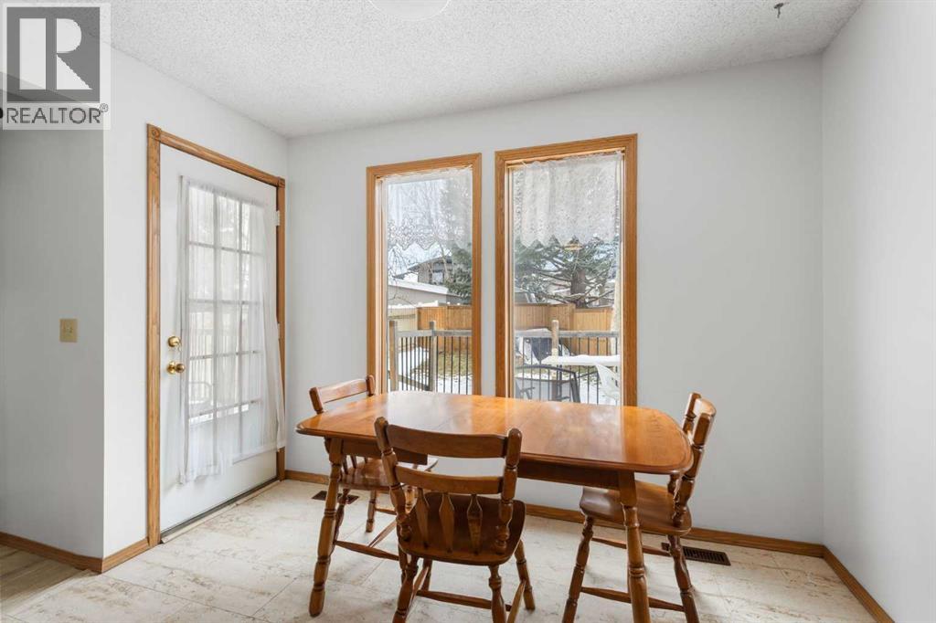 132 Scenic Cove Circle NW, Calgary, Alberta  T3L 1M9 - Photo 16 - A2284377