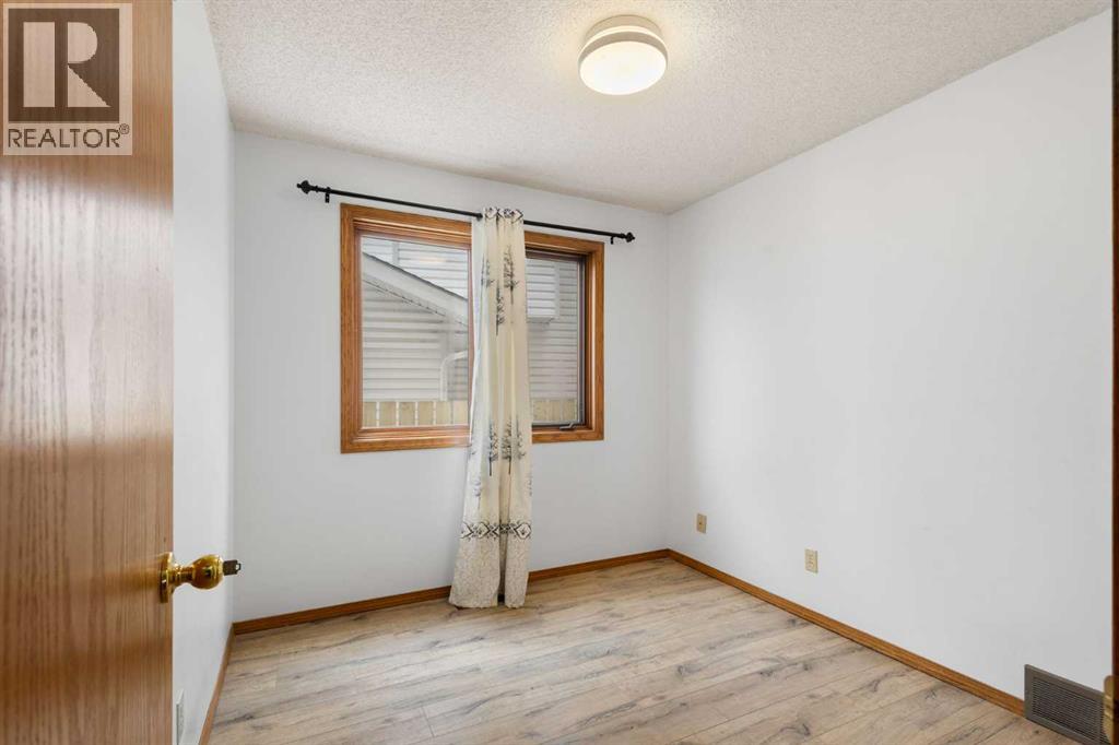 132 Scenic Cove Circle NW, Calgary, Alberta  T3L 1M9 - Photo 17 - A2284377