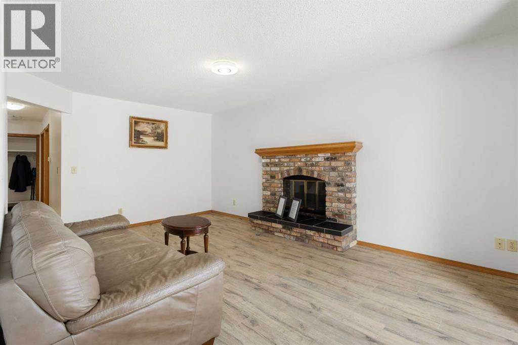 132 Scenic Cove Circle NW, Calgary, Alberta  T3L 1M9 - Photo 11 - A2284377