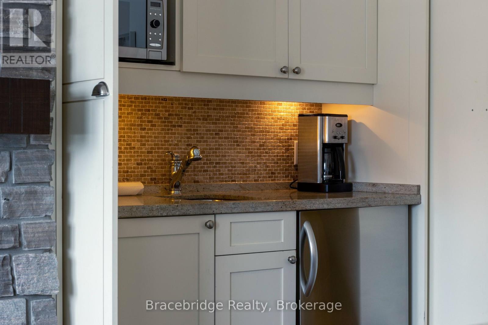 L207- B1/b2 - 1869 Muskoka Rd 118 Highway W, Muskoka Lakes, Ontario  P1L 1W8 - Photo 8 - X13037080