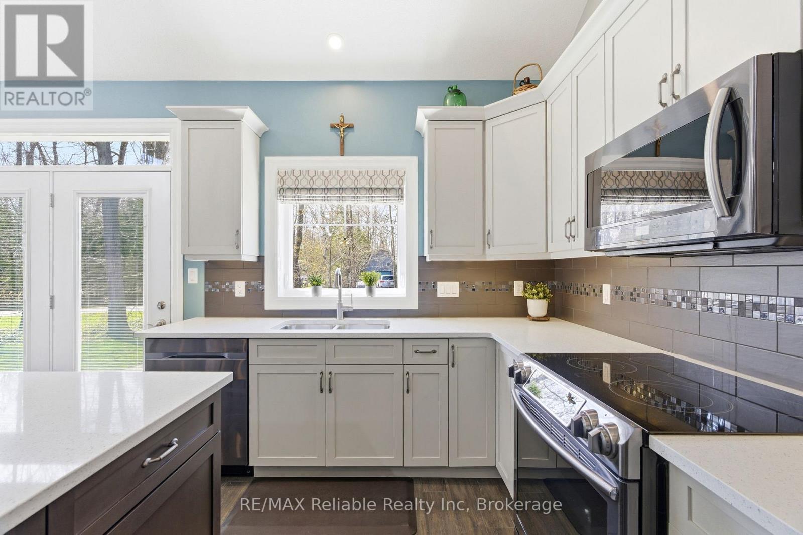 79055 Kelly Court, Central Huron, Ontario  N7A 3X8 - Photo 13 - X13037108