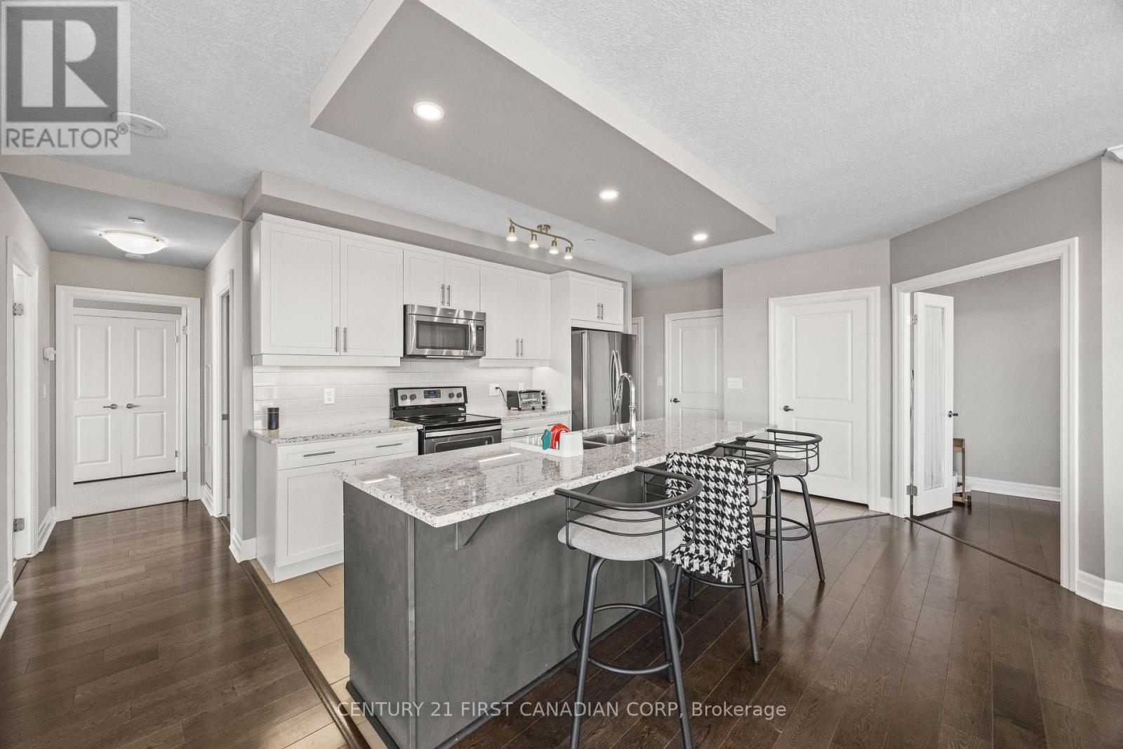 605 - 240 Villagewalk Boulevard, London North, Ontario  N6G 0P6 - Photo 18 - X13037148