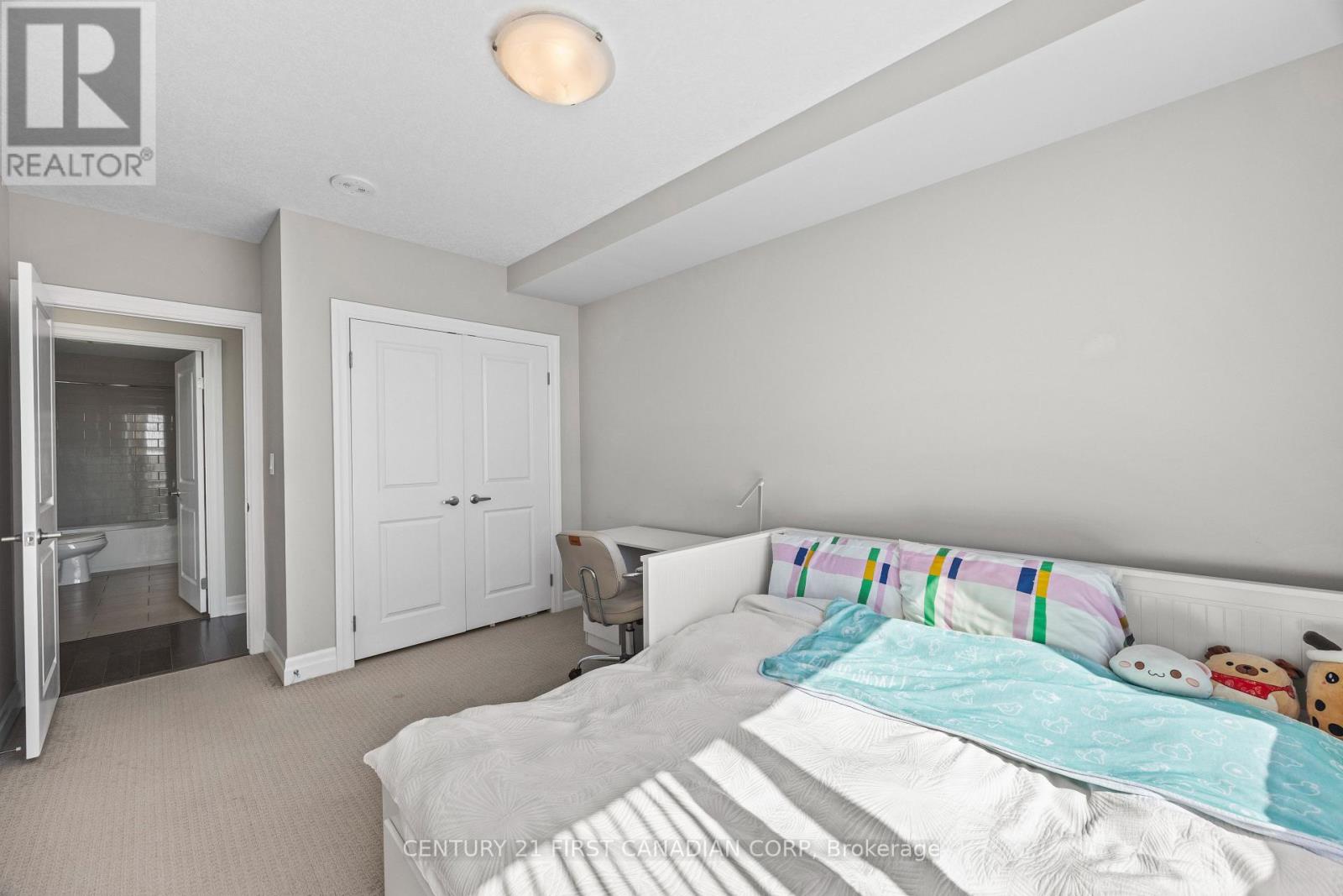 605 - 240 Villagewalk Boulevard, London North, Ontario  N6G 0P6 - Photo 30 - X13037148