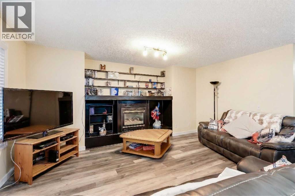 127 Woodside Crescent NW, Airdrie, Alberta  T4B 2K4 - Photo 8 - A2301636