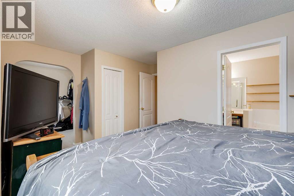 127 Woodside Crescent NW, Airdrie, Alberta  T4B 2K4 - Photo 18 - A2301636