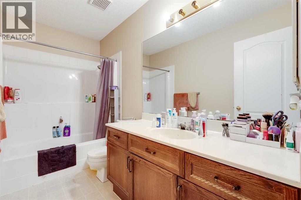 127 Woodside Crescent NW, Airdrie, Alberta  T4B 2K4 - Photo 25 - A2301636