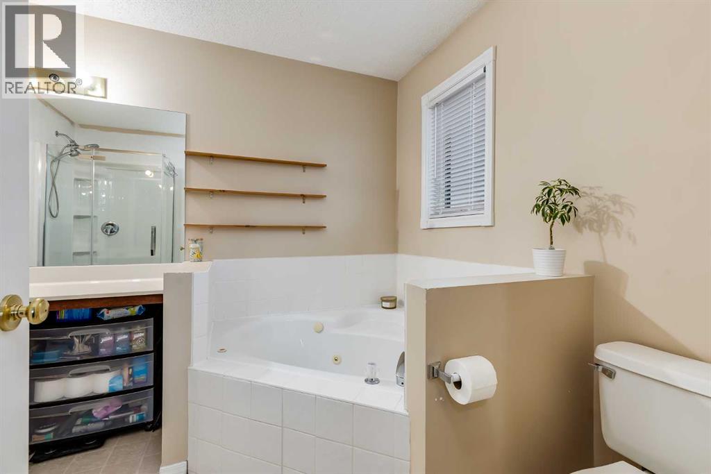 127 Woodside Crescent NW, Airdrie, Alberta  T4B 2K4 - Photo 20 - A2301636