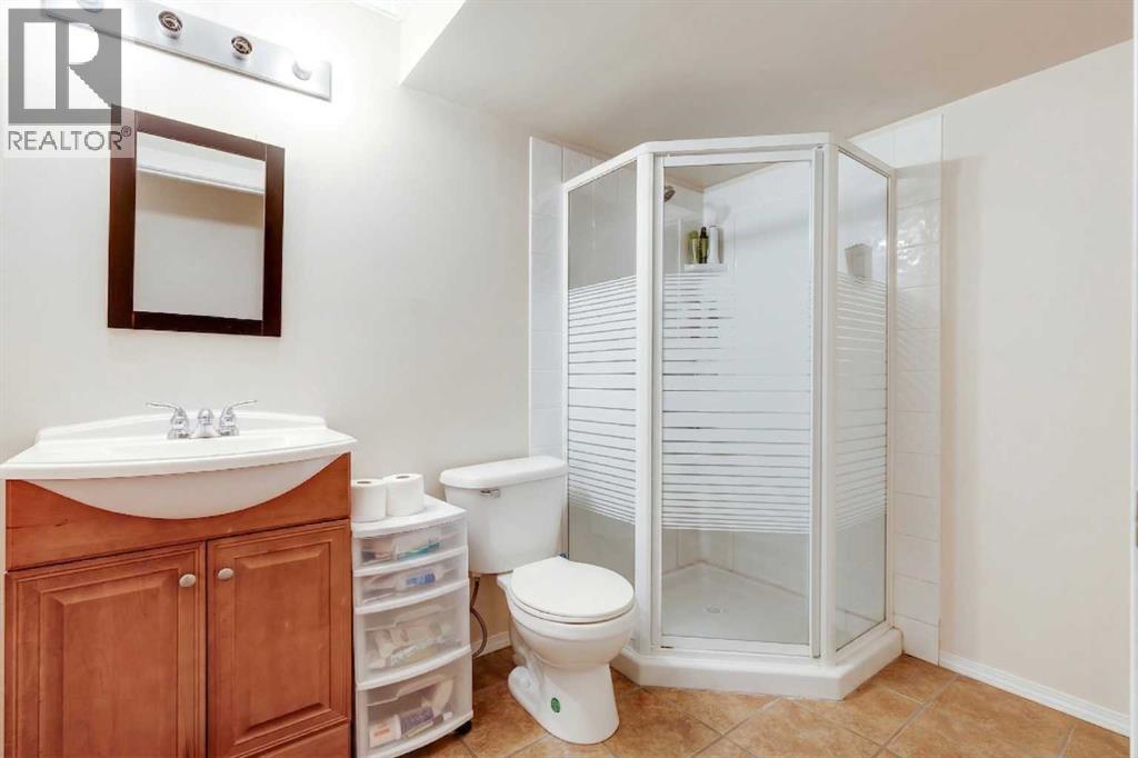 127 Woodside Crescent NW, Airdrie, Alberta  T4B 2K4 - Photo 33 - A2301636