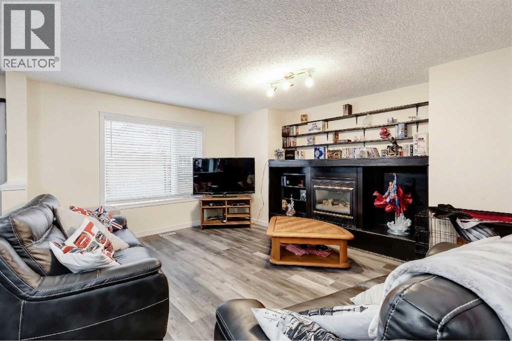 127 Woodside Crescent NW, Airdrie, Alberta  T4B 2K4 - Photo 6 - A2301636
