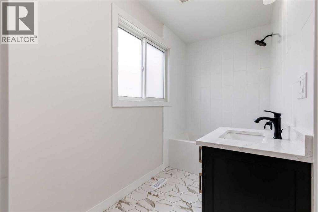 41 Alpine Crescent SE, Airdrie, Alberta  T4B 1K9 - Photo 14 - A2302323