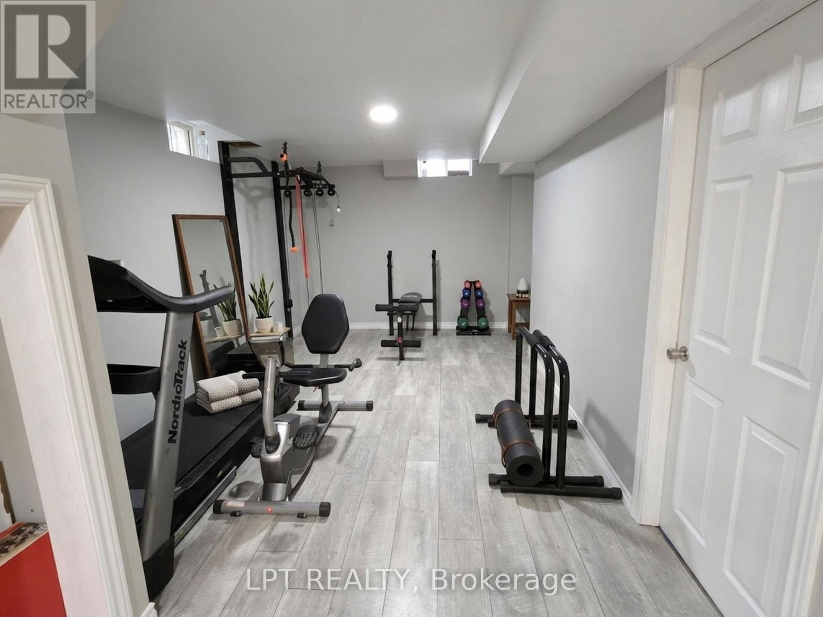 249 Rushbrook Drive, Newmarket, Ontario  L3X 2E3 - Photo 12 - N13035488