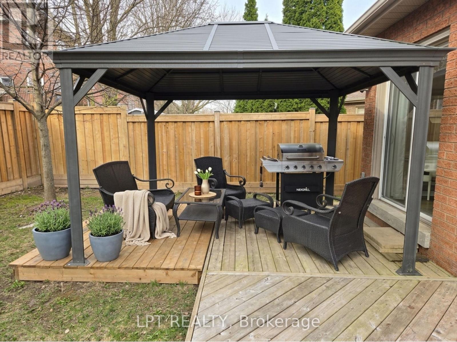 249 Rushbrook Drive, Newmarket, Ontario  L3X 2E3 - Photo 13 - N13035488