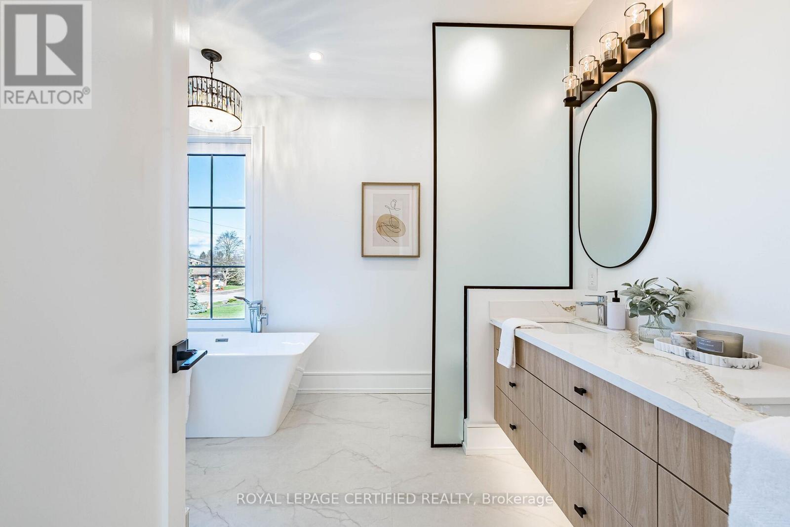 1404 Waverly Avenue Sw, Oakville, Ontario  L6L 2S3 - Photo 29 - W13030482