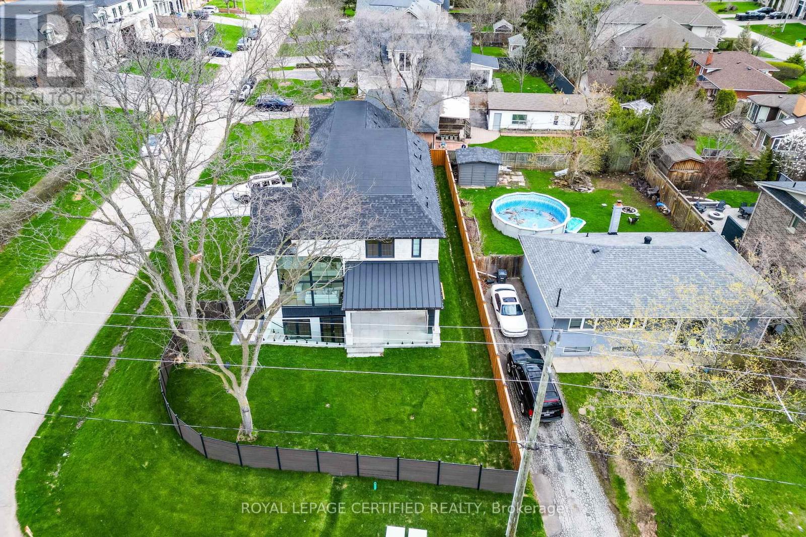 1404 Waverly Avenue Sw, Oakville, Ontario  L6L 2S3 - Photo 47 - W13030482