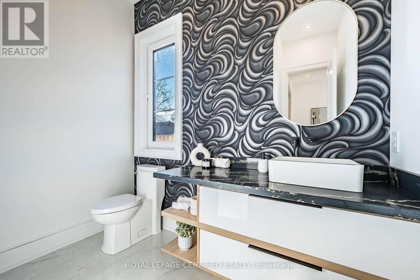 1404 Waverly Avenue Sw, Oakville, Ontario  L6L 2S3 - Photo 21 - W13030482