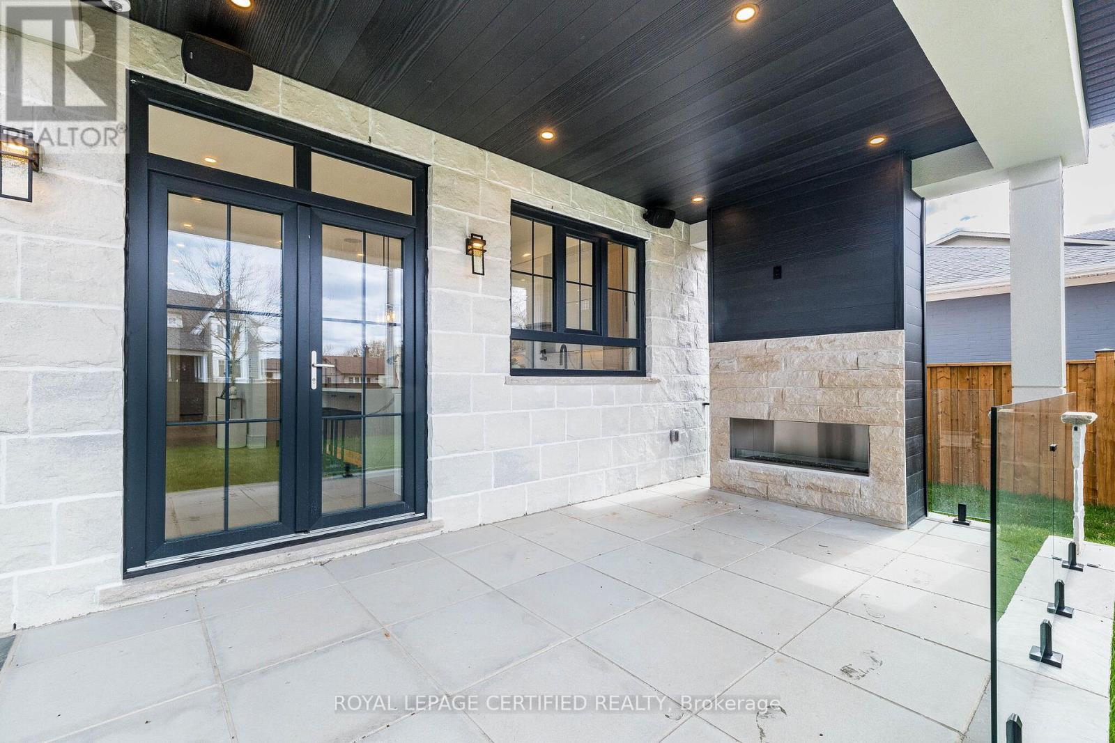 1404 Waverly Avenue Sw, Oakville, Ontario  L6L 2S3 - Photo 45 - W13030482